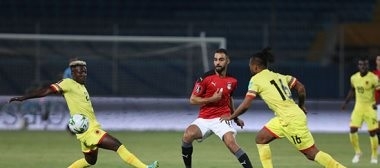 بالصور ..منتخب مصر يهزم أنجولا بهدف في بداية مشوار المونديال 19 - جريدة المساء