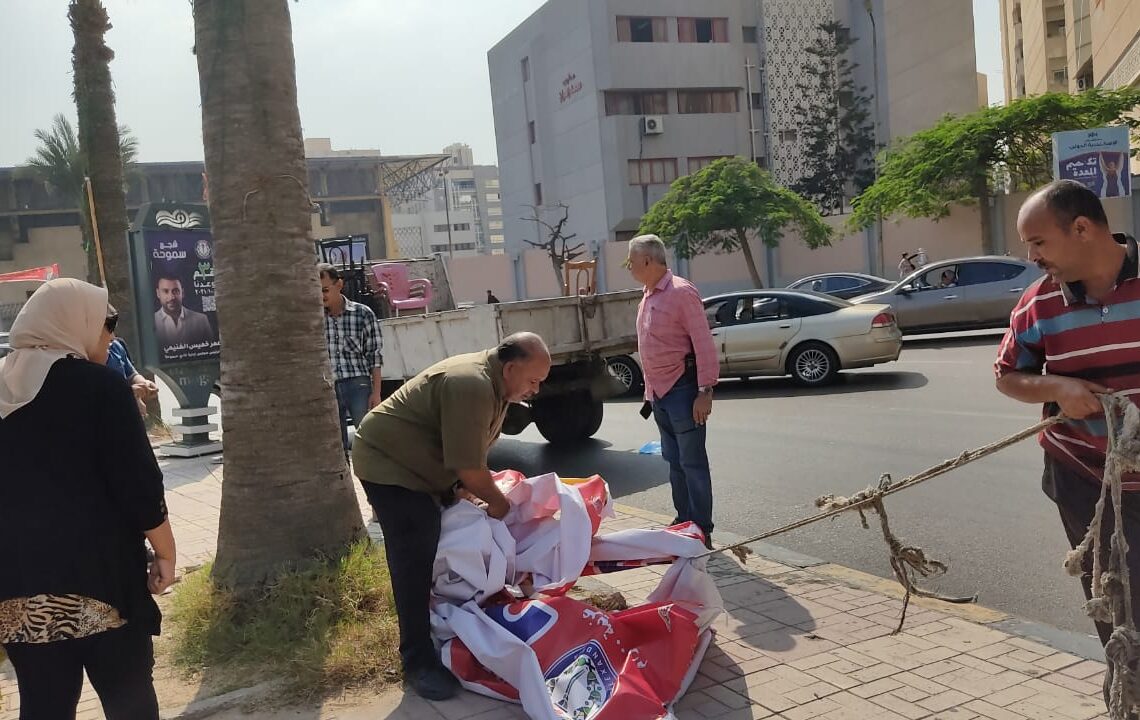 محافظ الإسكندرية: إزالة ٦٠٣ إعلان مخالف وتحرير ٢٦٧ محضر 19 - جريدة المساء