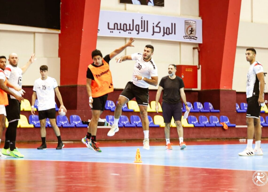 لأول مرة.. "جارابايا” يظهر فى تدريبات منتخب اليد 19 - جريدة المساء