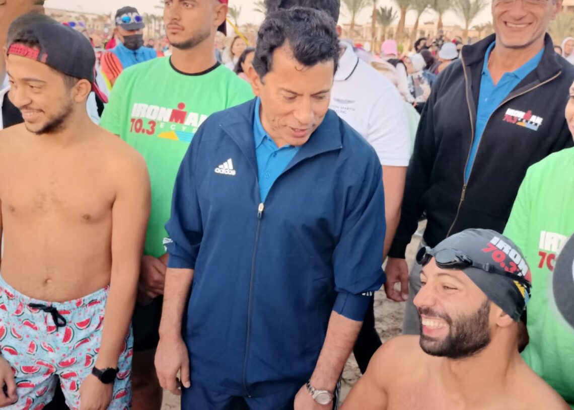 وزير الشباب والرياضة يطلق إشارة ٱنطلاق بطولة الرجل الحديدى العالمية Iron Man بالغردقة 19 - جريدة المساء