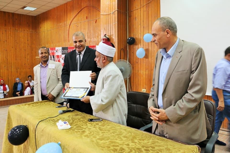 ندوة دينية فى احتفالية كلية التجارة بقنا بالمولد النبوى الشريف 19 - جريدة المساء