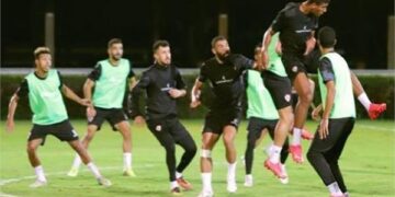 تدريبات بدنية وإطالات للاعبين فى مران الزمالك 1 - جريدة المساء