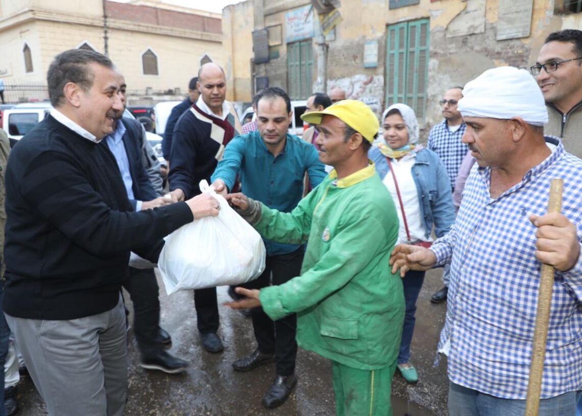 محافظ المنوفية يتفقد أعمال شفط الأمطار بشوارع شبين الكوم 19 - جريدة المساء