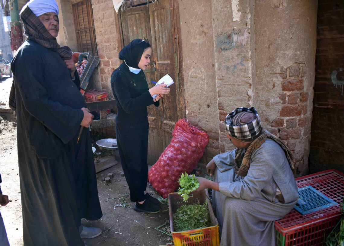 مياه سوهاج توجه قافلة مائية لقرية الصفيحة بمركز طهطا 19 - جريدة المساء