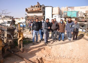 جولة ميدانية لمحافظ مطروح علي مشروعات الصرف الصحي بمرسي مطروح 28 - جريدة المساء