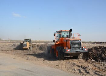 بمشاركة 65 سيارة ولودر إزالة 120 الف طن قمامة بنطاق محطة صرف الجبل الاصفر بالقليوبية 17 - جريدة المساء