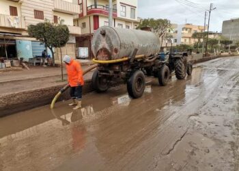 رؤساء المراكز والمدن يواصلون رفع مياه الأمطار بمدن وقرى كفر الشيخ 26 - جريدة المساء