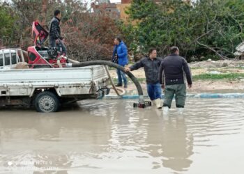 طوارئ لرفع تراكمات الامطار من شوارع مدن مطروح وتعليق الدراسة ماعدا سيوة 33 - جريدة المساء