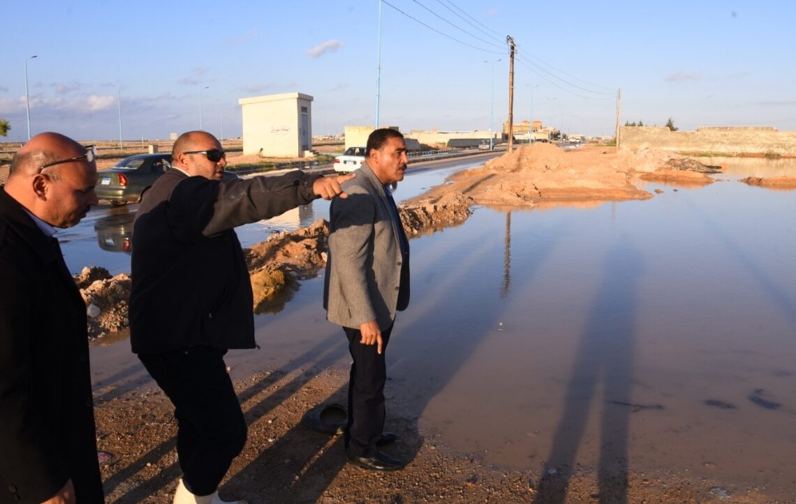 محافظ مطروح يتابع أسباب تحول مسار الامطار بـ" وادي الرمل" 19 - جريدة المساء