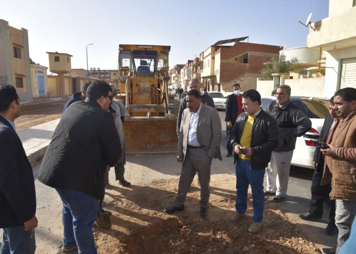 محافظ مطروح يواصل جولاته الميدانية لمتابعة تنفيذ المشروعات الجديدة 19 - جريدة المساء