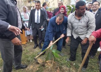 جامعة كفر الشيخ تواجه الاحتباس الحرارى بزراعة الأشجار المثمرة 17 - جريدة المساء