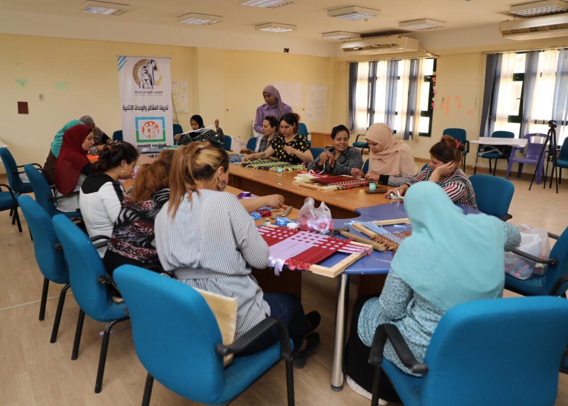 دورة تدريبية علي "صناعة المفروشات المنزلية" بمحافظة المنيا 17 - جريدة المساء