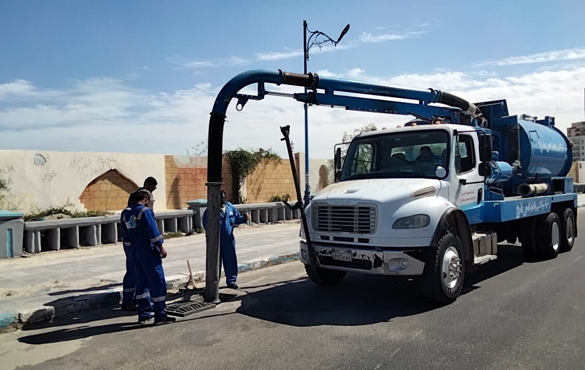 استعدادا للسيول.. تطهير شنايش وشبكة الأمطار بمرسي مطروح 19 - جريدة المساء