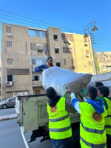 "الشعب الجمهورى" يدشن مبادرة "شتاء دافئ" لدعم الأسر الأولى بالرعاية فى قنا 47 - جريدة المساء