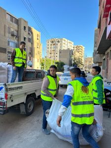 "الشعب الجمهورى" يدشن مبادرة "شتاء دافئ" لدعم الأسر الأولى بالرعاية فى قنا 29 - جريدة المساء