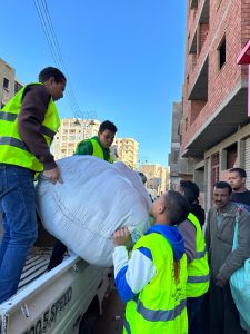 "الشعب الجمهورى" يدشن مبادرة "شتاء دافئ" لدعم الأسر الأولى بالرعاية فى قنا 35 - جريدة المساء