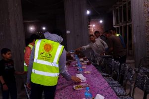 قيادات "الشعب الجمهوري" مع الفئات الأولى بالرعاية على مائدة إفطار رمضان .. في قنا 40 - جريدة المساء