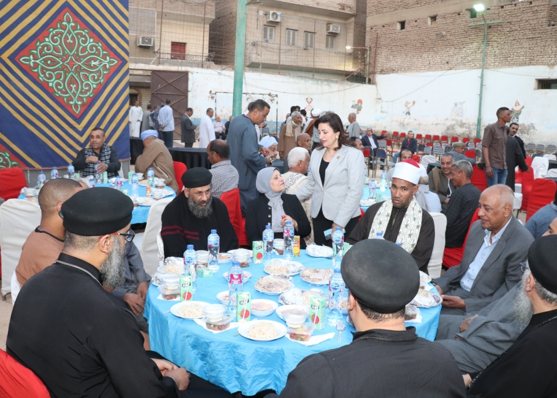 أهالي أرمنت والمريس على مائدة افطار "مفتاح الحياة" 19 - جريدة المساء