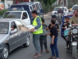 قيادات "الشعب الجمهوري" مع الفئات الأولى بالرعاية على مائدة إفطار رمضان .. في قنا 28 - جريدة المساء