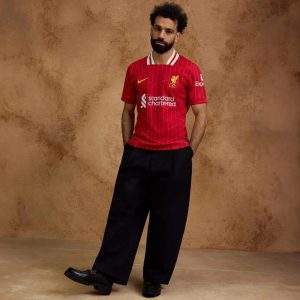 محمد صلاح بقميص ليفربول الجديد