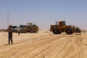 محافظ جنوب سيناء يعطى إشارة البدء لإنشاء 60 منزل بدوى بمنطقة الجبيل 21 - جريدة المساء