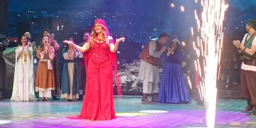 يسرا سعيدة بنجاح "ملك والشاطر" بعد عرضها في موسم الرياض 1 - جريدة المساء