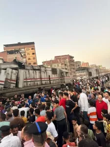 النيابة العامة بدأت التحقيق في واقعة تصادم قطاري الزقازيق 21 - جريدة المساء