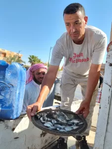 إلقاء مليون زريعة أسماك ببحيرات سيوة 25 - جريدة المساء