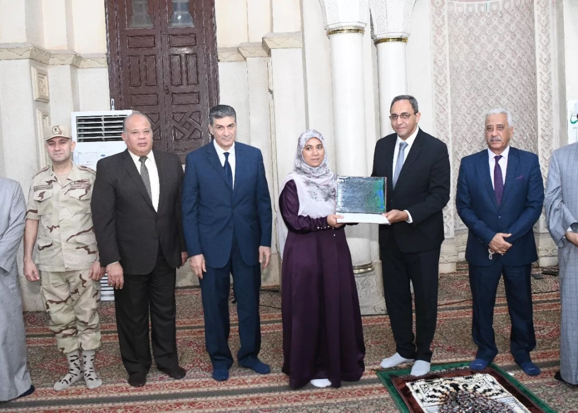 محافظ قنا يشهد الاحتفال بالمولد النبوي الشريف بمسجد سيدى عبد الرحيم القنائي 19 - جريدة المساء