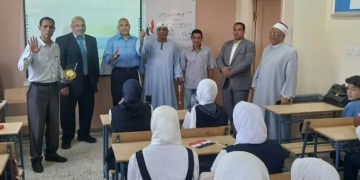 بدء الدراسة بمدرسة الأوسط قمولا الثانوية بقنا 1 - جريدة المساء