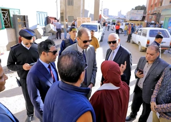 محافظ سوهاج يتفقد حي شرق ويوجه بحملة مكبرة لرفع الإشغالات وتحسين الخدمات 30 - جريدة المساء