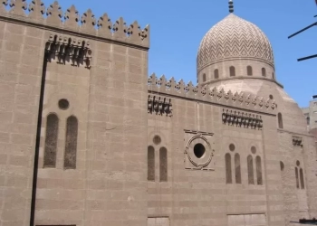 "بيبرس الخياط" بالدرب الأحمر أثر إسلامى..بقرار وزارى.. وزير السياحة : ⁠الجامع يتمتع بأهمية تاريخية من العصر المملوكى.. وتنطبق عليه شروط وبنود التسجيل الأثرى 25 - جريدة المساء