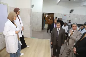 رئيس جامعة جنوب الوادي يفتتح مشروعات تطويرية جديدة بكلية العلوم 22 - جريدة المساء