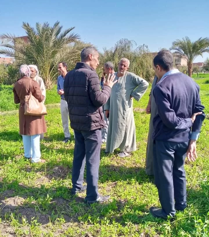 أنشطة إرشادية لمزارعي الجوافة والبرسيم الحجازي بقرية شدمو بالفيوم 19 - جريدة المساء