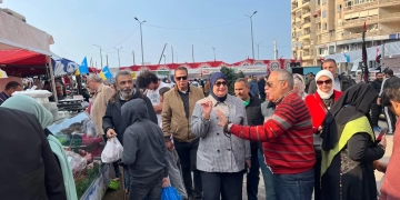 افتتاح سوق اليوم الواحد بميدان محمد نجيب بسيدى بشر 1 - جريدة المساء