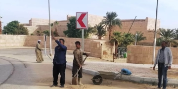 محافظ أسوان يوجه بوضع اللمسات الجمالية لتهيئة الأجواء الإحتفالية بأعياد الكريسماس وليلة رأس السنة 1 - جريدة المساء