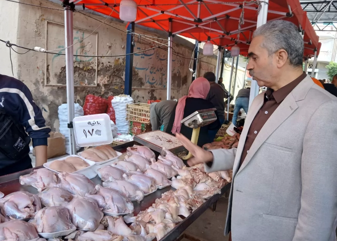 حرز الله يتفقد سوق اليوم الواحد بالمندرة و يفاجئ المخابز البلدية بالتفتيش 19 - جريدة المساء