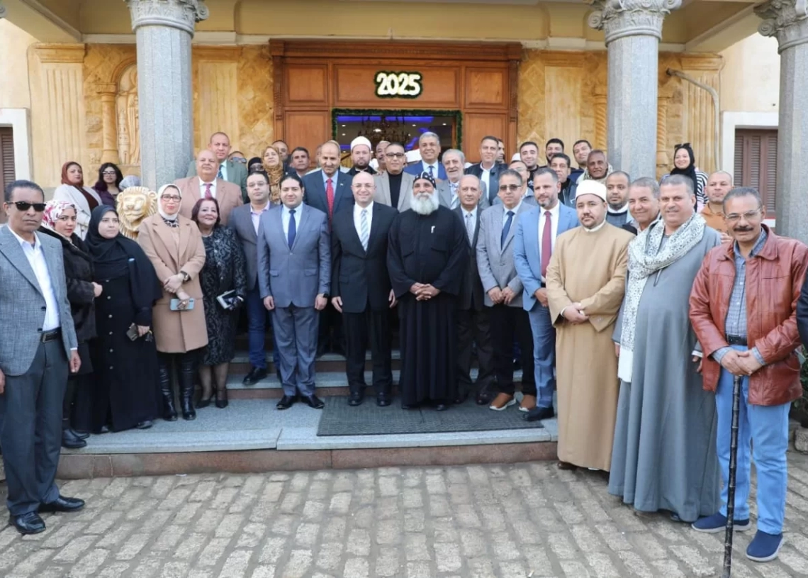 محافظ بني سويف  يُهنئ  قيادات وأبناء الطوائف المسيحية بعيد الميلاد المجيد 19 - جريدة المساء