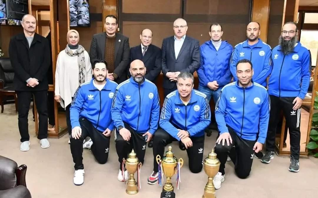 جامعة القناة تكرم اللجنة الرياضية ومنتخب الجامعة بعد التأهل لبطولة الجمهورية .. للعام الثاني 18 - جريدة المساء