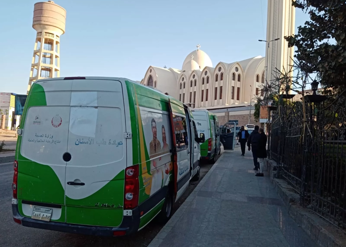 تزامناً مع إحتفالات الأخوة الأقباط بعيد الميلاد المجيد .. محافظ أسوان يوجه برفع درجة الإستعداد والمتابعة اللحظية لتلقى أى بلاغات 19 - جريدة المساء