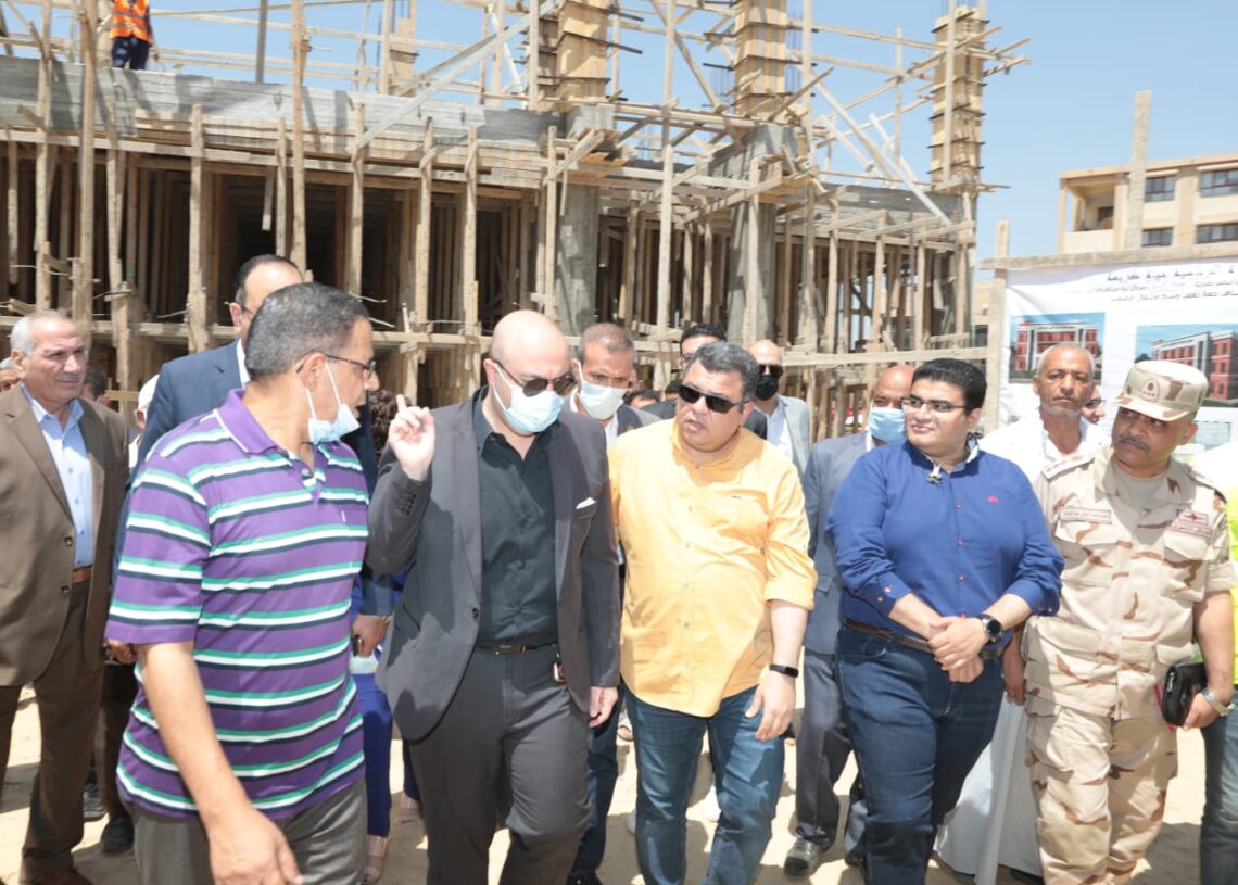 محافظ بني سويف يتابع  سير الأعمال الجاري تنفيذها  في مشروعات  "حياة كريمة "في ببا 19 - جريدة المساء