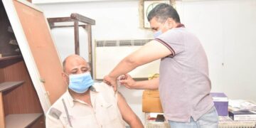 حملة لتطعيم العاملين بديوان المحافظة والوحدات المحلية بأسيوط 1 - جريدة المساء