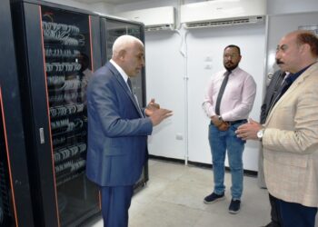 محافظ أسوان يتفقد التشغيل التجريبى بمركز التحول الرقمي وتقديم 82 خدمة 30 - جريدة المساء