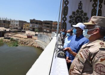 مدبولى يتابع تطوير محور المحمودية بالإسكندرية 26 - جريدة المساء