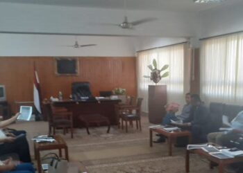 أعضاء هيئة التدريس بحقوق "جنوب الوادى" يناقشون نظام الساعات المعتمدة 33 - جريدة المساء