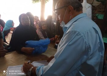 وكيل وزارة التموين بالإسكندرية يفاجئ مخابز "العجمى" فى ساعة مبكرة من الصباح 23 - جريدة المساء