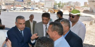 محافظ سوهاج يتفقد أعمال رصف الموقع العام لكوبري الثقافة 1 - جريدة المساء