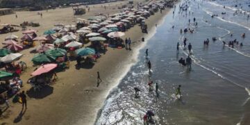 العلمين الجديدة تتحول لمزار سياحي لالتقاط الصور 1 - جريدة المساء