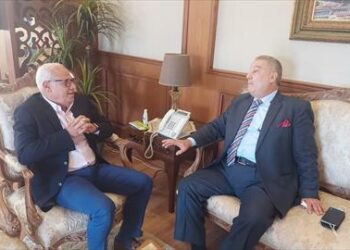محافظ بورسعيد يستقبل رئيس المعاهد القومية التعليمية 32 - جريدة المساء