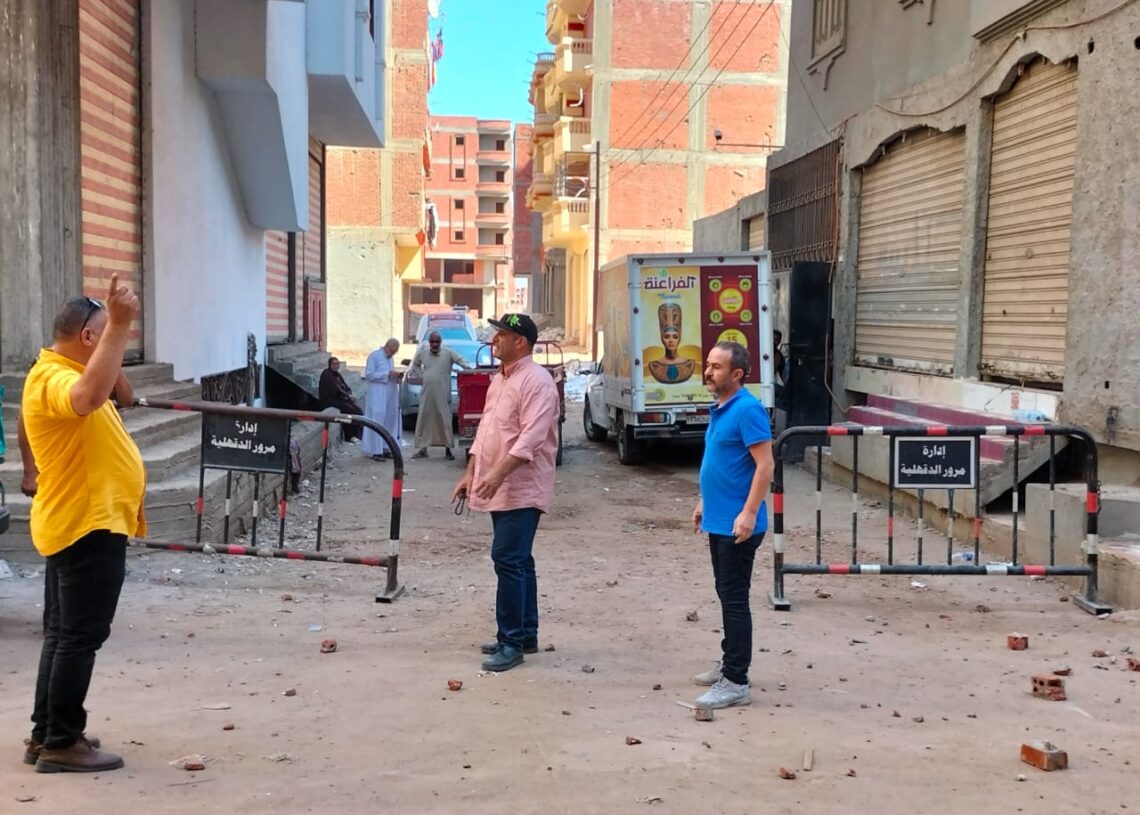 محافظ الدقهلية يصدر قراراً بإزالة البرج المائل بمنطقة حى الأشجار بالمنصورة 20 - جريدة المساء محافظ الدقهلية يصدر قراراً بإزالة البرج المائل بمنطقة حى الأشجار بالمنصورة 19 - جريدة المساء